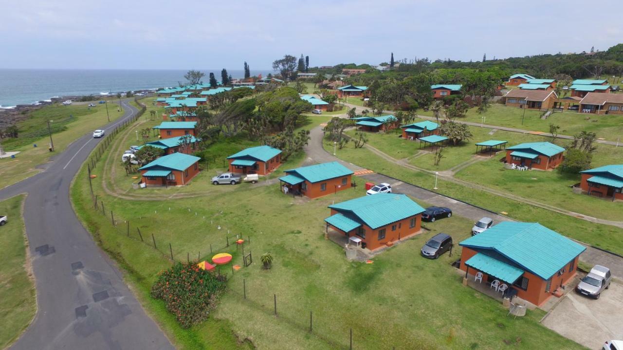 Port Edward Holiday Resort ภายนอก รูปภาพ