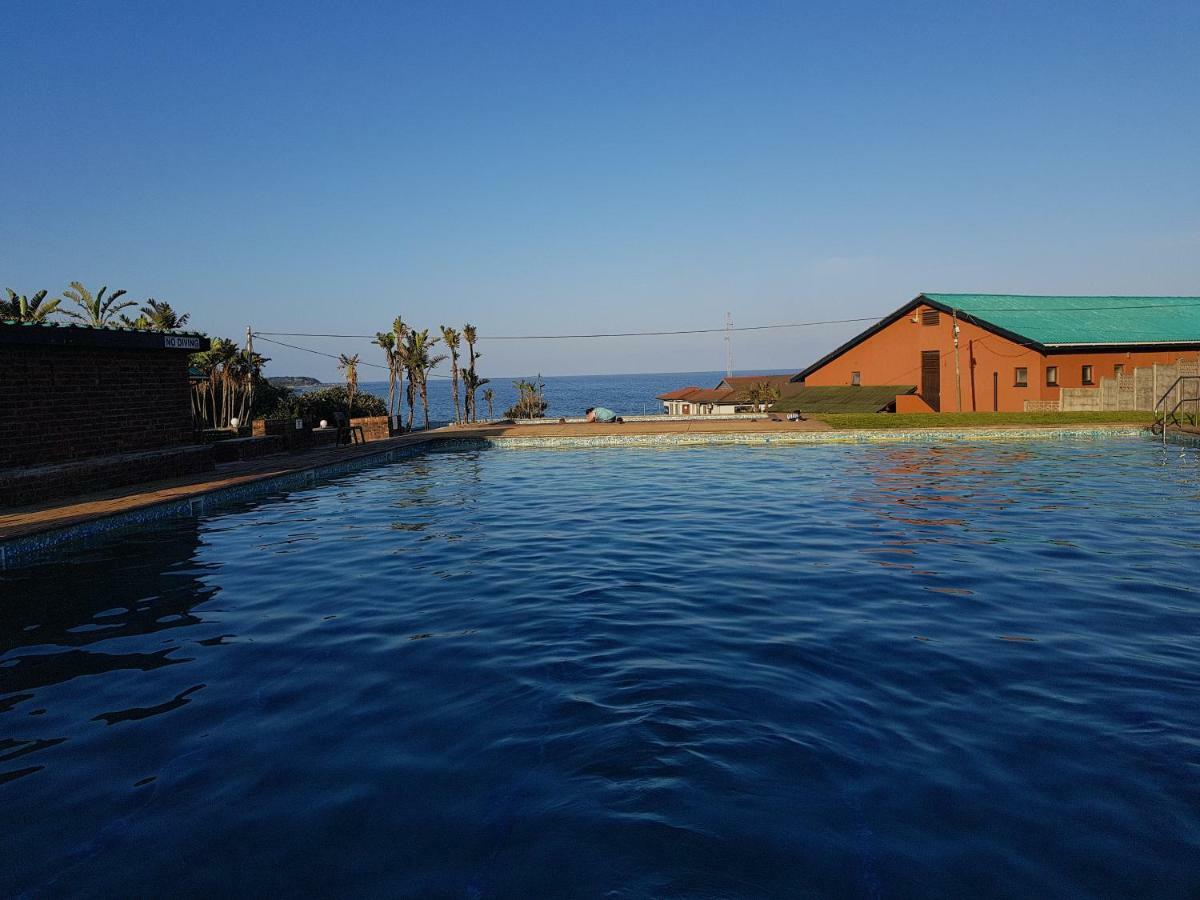 Port Edward Holiday Resort ภายนอก รูปภาพ